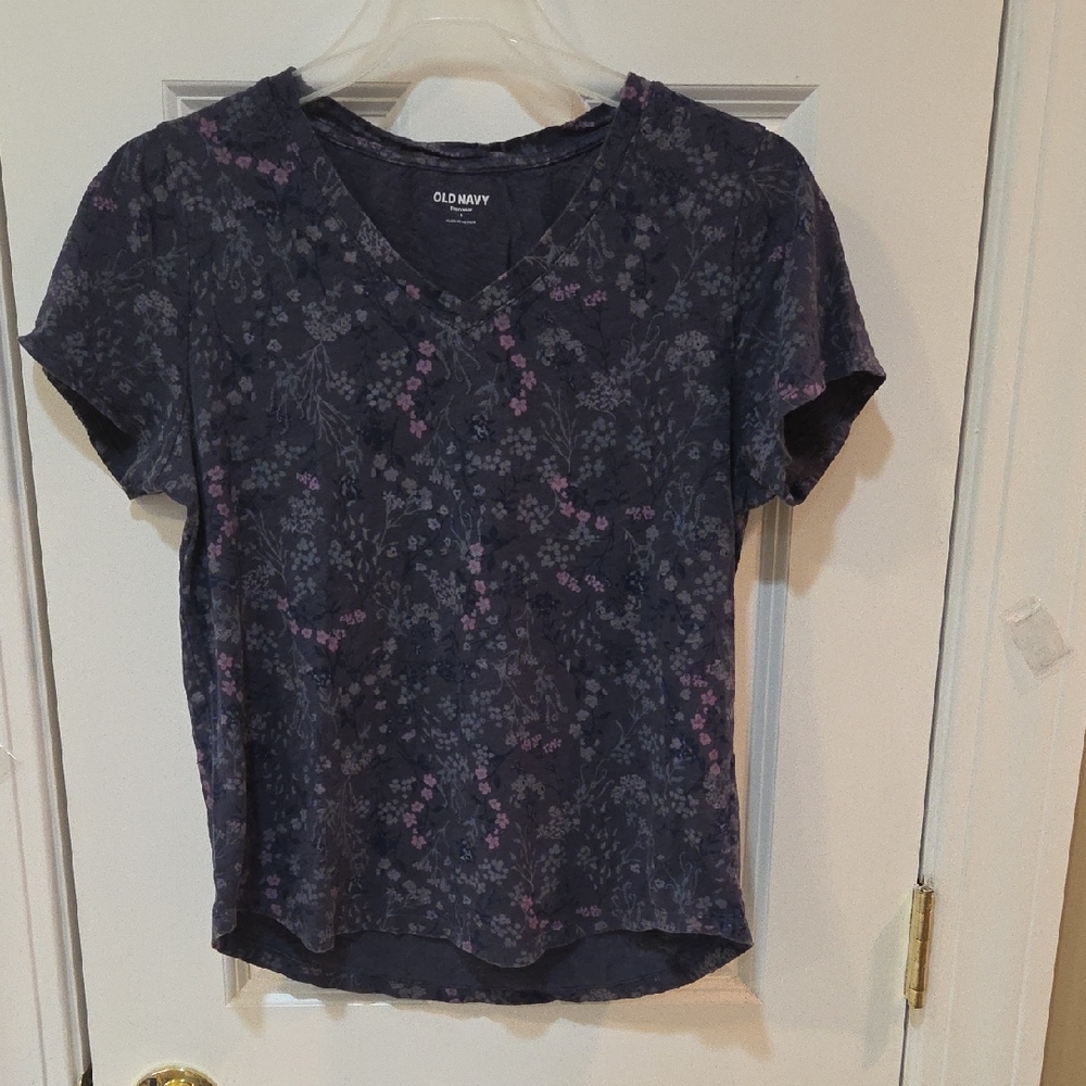 Old Navy Black and Purple Short Sleeve Tee